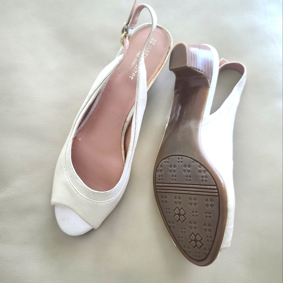 Naturalizer N5, Beige, Stacked heel, size 10W - Picture 2 of 3